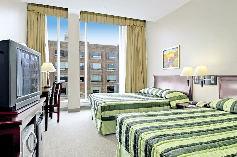 Super 8 By Wyndham Downtown Toronto Otel Dış mekan fotoğraf
